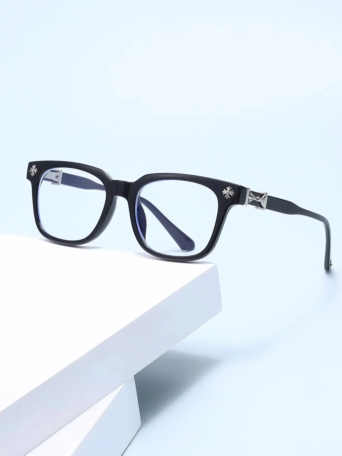 LINGBARGEN Stylowe Kwadratowe Okulary Komputerowe Z Ochroną Przed Niebieskim Światłem Dla Mężczyzn i Kobiet, Lekkie Okulary Dekoracyjne z Przezroczystymi Szkłami — 2