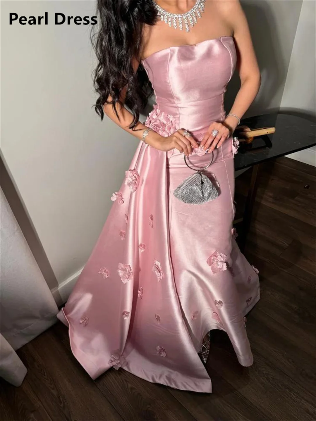 Vestidos de fiesta elegantes con perlas para mujer, vestido de fiesta de boda de satén rosa hecho a medida, vestido de noche sin tirantes con flores en 3D para graduación