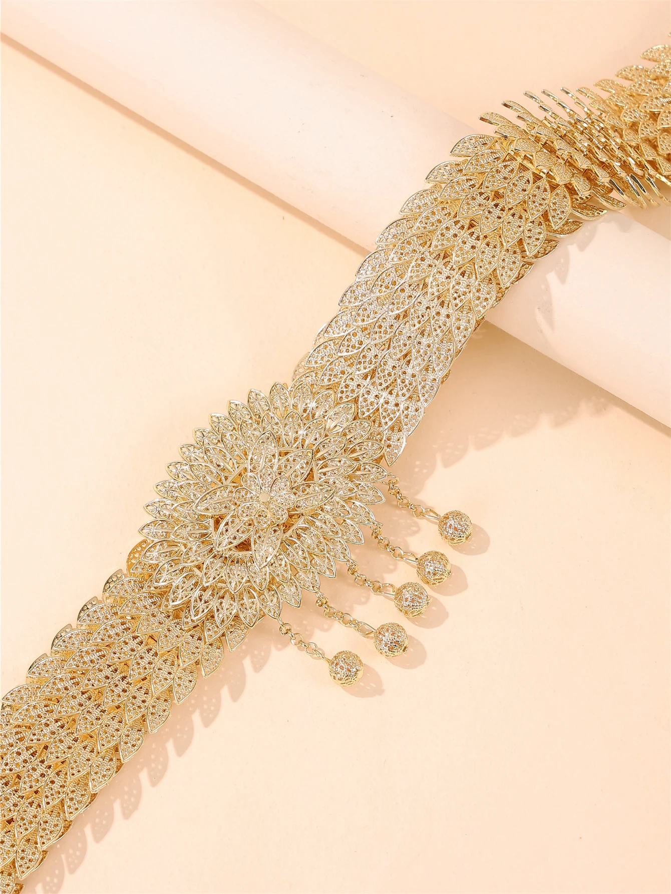 金メッキの女性用合金ウエストチェーン、頑丈なアバヤベルト、ブライダルウェディング、イブニングパーティーアクセサリー