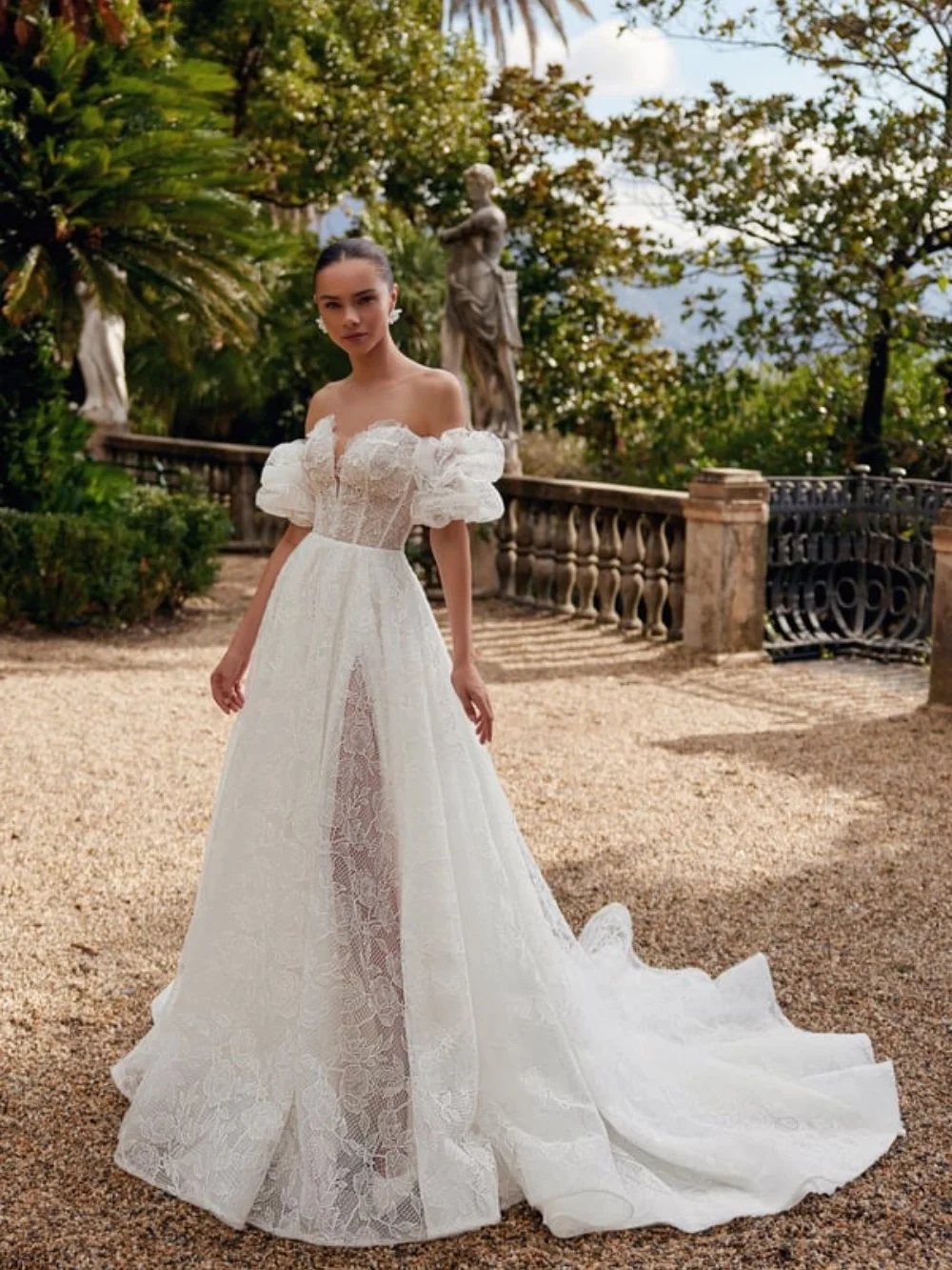 

Elegant Off-Shoulder Sheer-Lace Wedding Dress 2026 Romantic High-Slit Bridal Gown Chic A-Line Floor-Length Bridal Dress Robe De