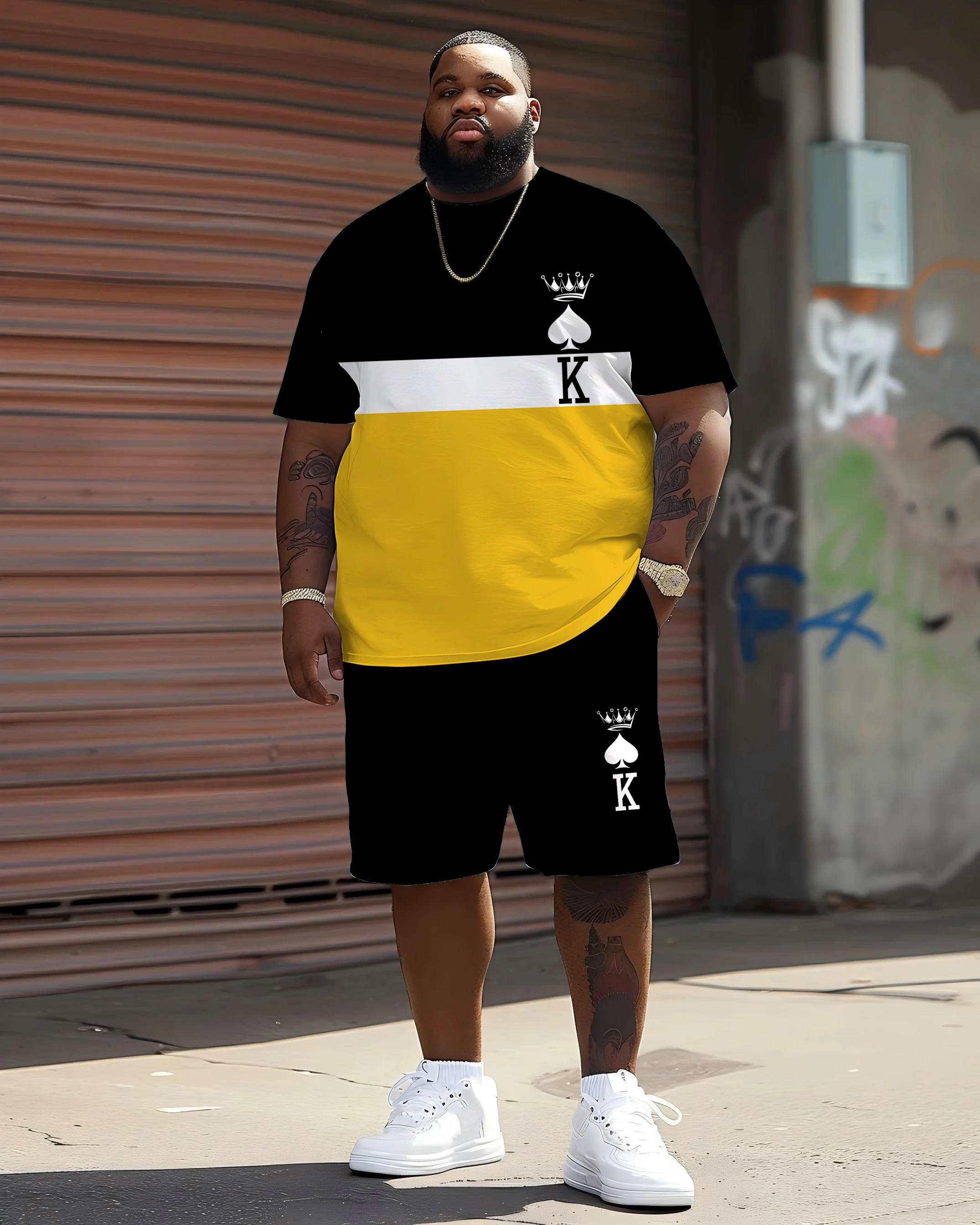

2025 Plus-Size Fashion Trendy Crown Heart Print Contrast Color Men's T-Shirt & Shorts Set