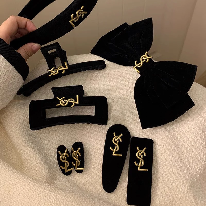 Alphabet Hair Clip Black Velvet Clip for Women Fashion Elegant Hairgrip Vintage French Grab Clip Bow Spring Headwear