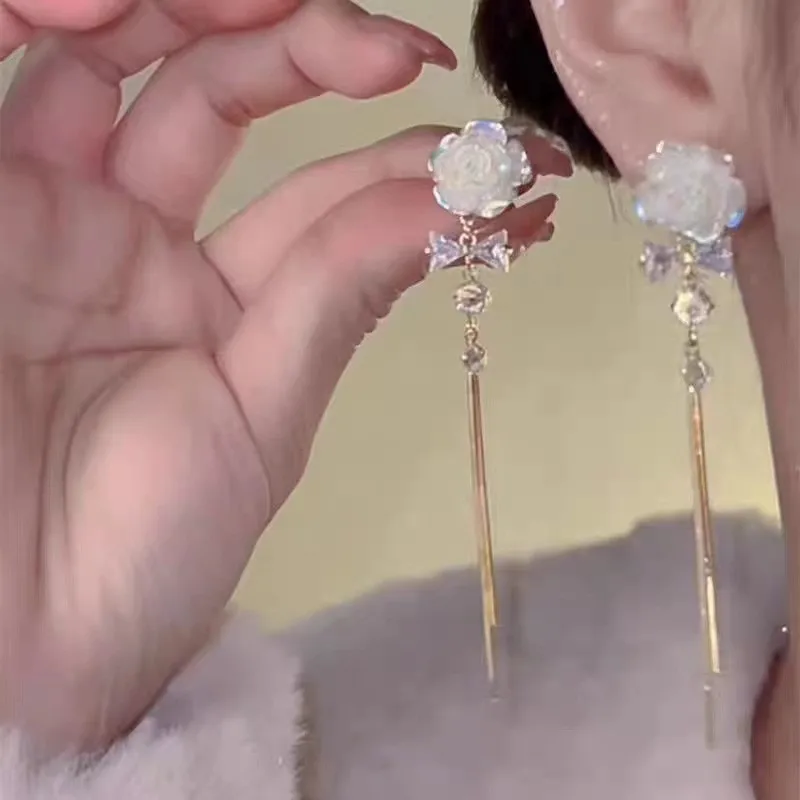 Vergoldete Kristallblatt-Quasten-Tropfenohrringe für Frauen, glänzende Zirkon-Blume, baumelnde Ohrringe, Hochzeit, Schmuck, Geschenk, Y2k – Detail 10