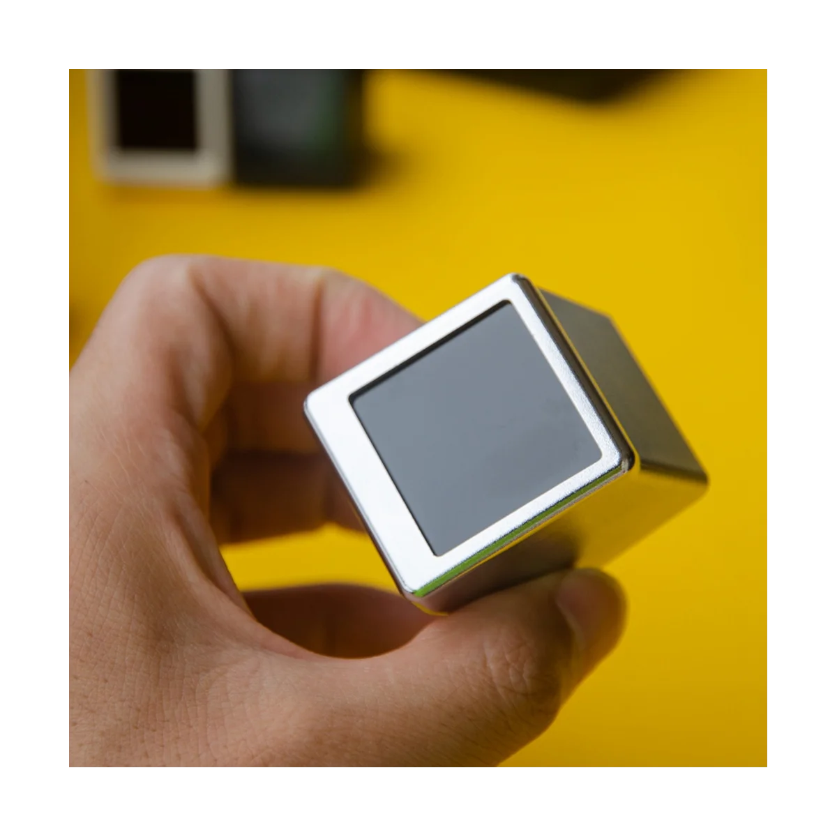 

Smart Weather Station Desktop LED LCD Digital WiFi Clock Electronic Thermometer Hygrometer Sensor Outdoor(Yellow)