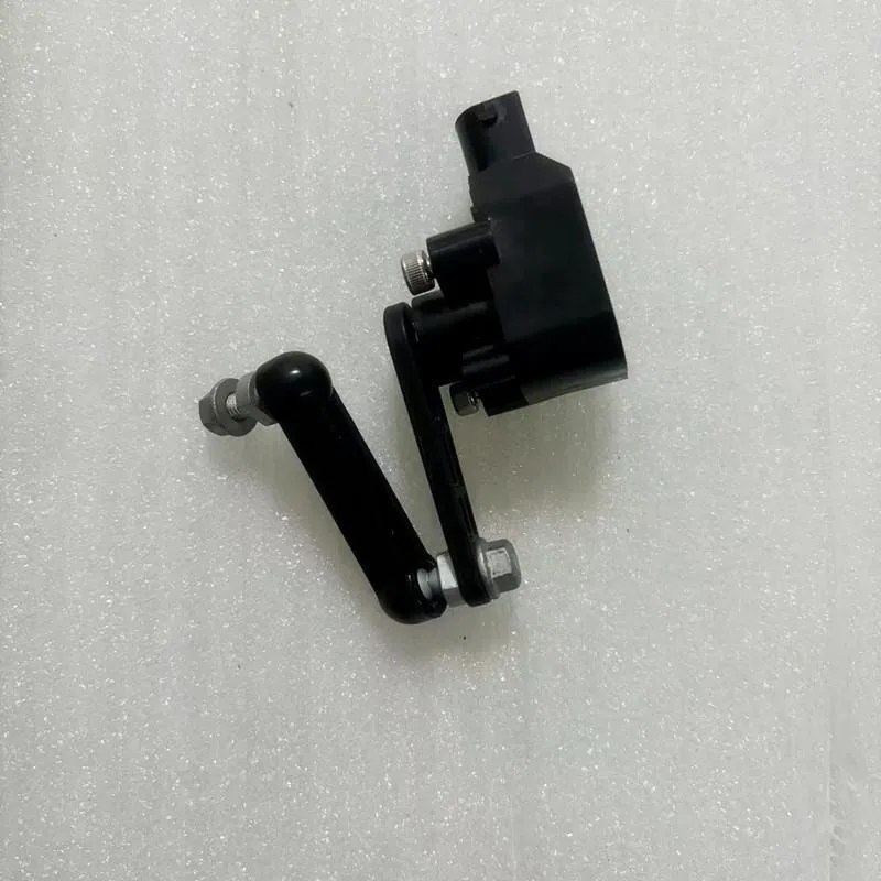 

Headlamp Levelling Device Front Suspension Height Position Sensor for Roewe EI6 RX5 ERX5