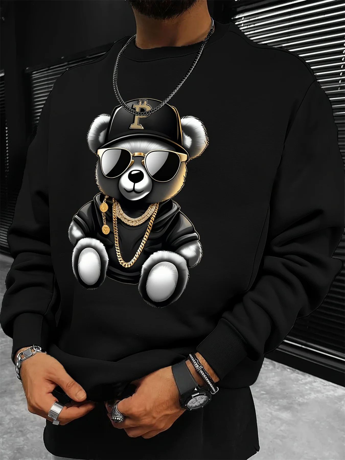 Men's autumn and winter fashionable casual loose cool bear cartoon graphic print fleece long sleeved round neck sweatshirt