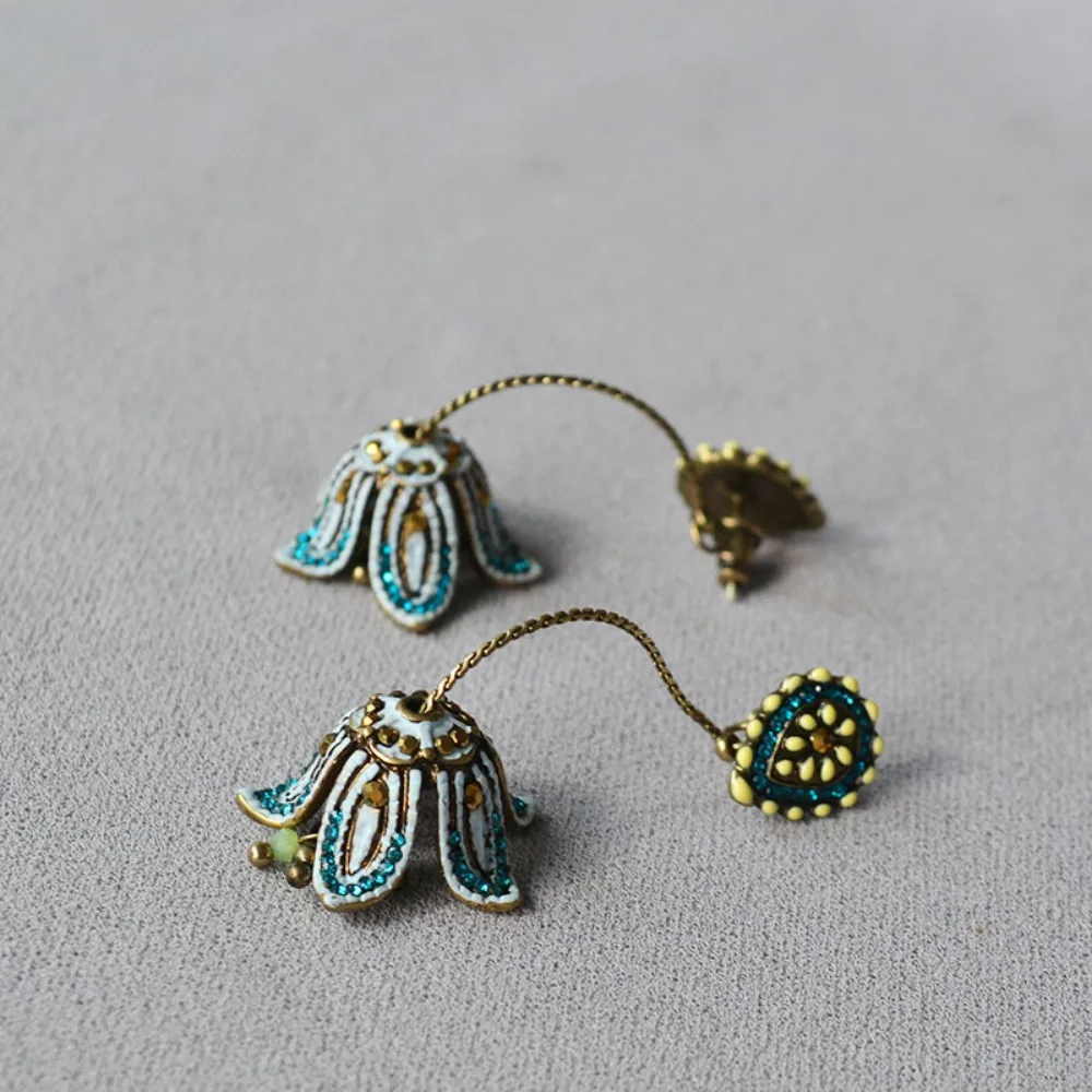 

Star Jiang Yan's Same Flower Tassel Earrings for Women, Retro Light Luxury and Elegant Bohemian Christmas Niche Earrings 2 in 1