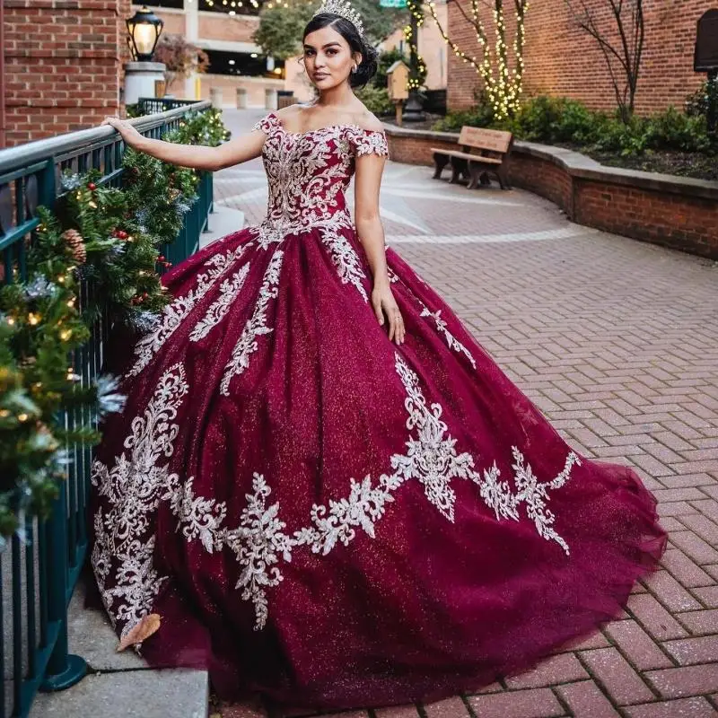 Lorencia Mexico Burgundy Off Shoulder Ball Gown Quinceanera Dress White Lace Applique Corset Sweet 16 Vestidos De 15 Años YQD577