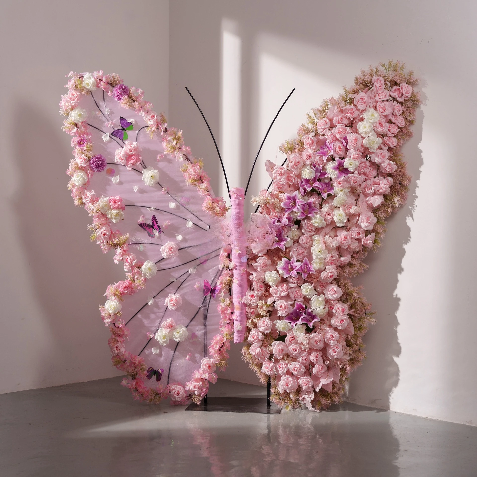 

Internet celebrity big butterfly clock in camera device Meichen outdoor waterproof shopping mall window