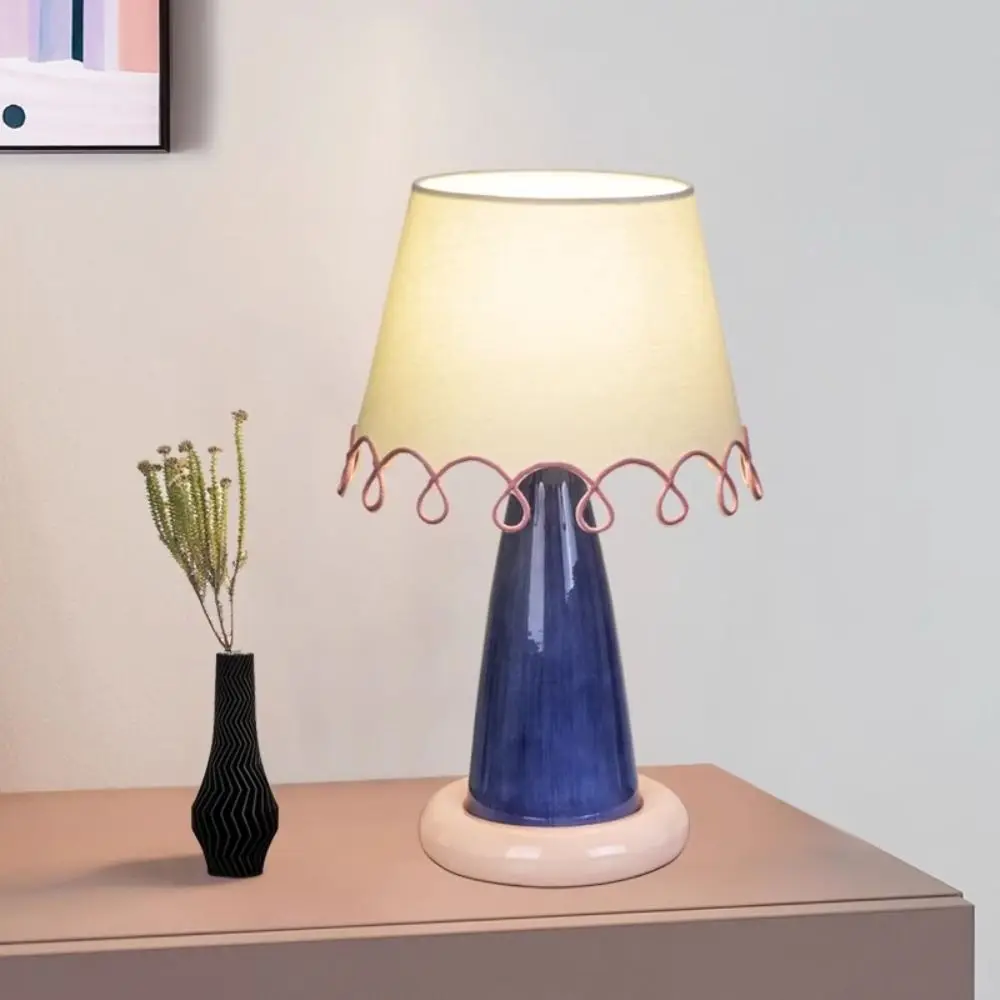 

Dual-Tone Design LOOP Desk Lamp Girlish Design Minimalist Nordic Bedside Lamp Eye Protection Tricolor Pastel Desk Lamp
