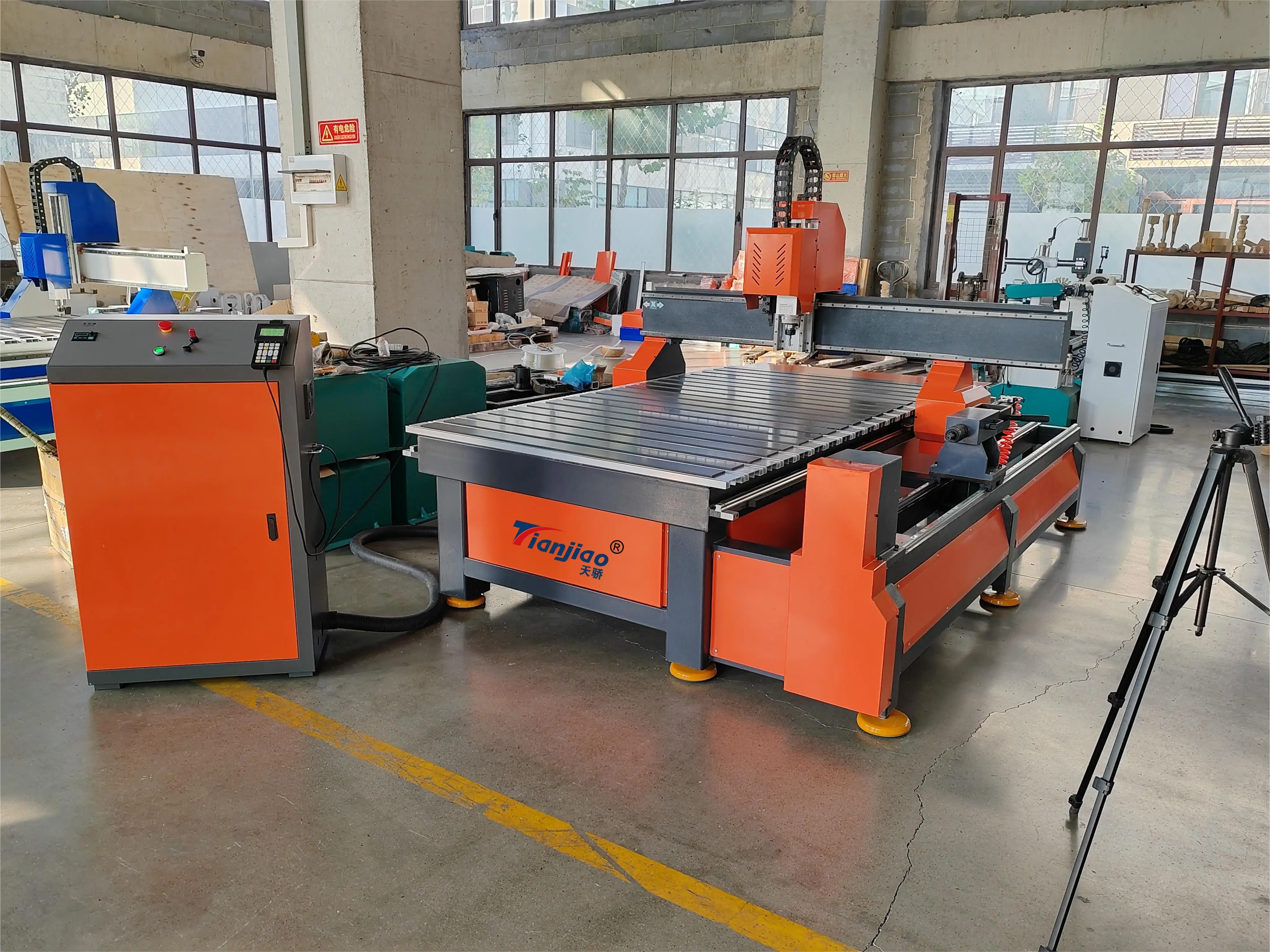 Picture 3: Jinan Popular 1325 4-Axis CNC Router Kit 3D Rotary Table Wood Lathe DIY CNC Machine Syntec DSP Control System Core Motor Popular