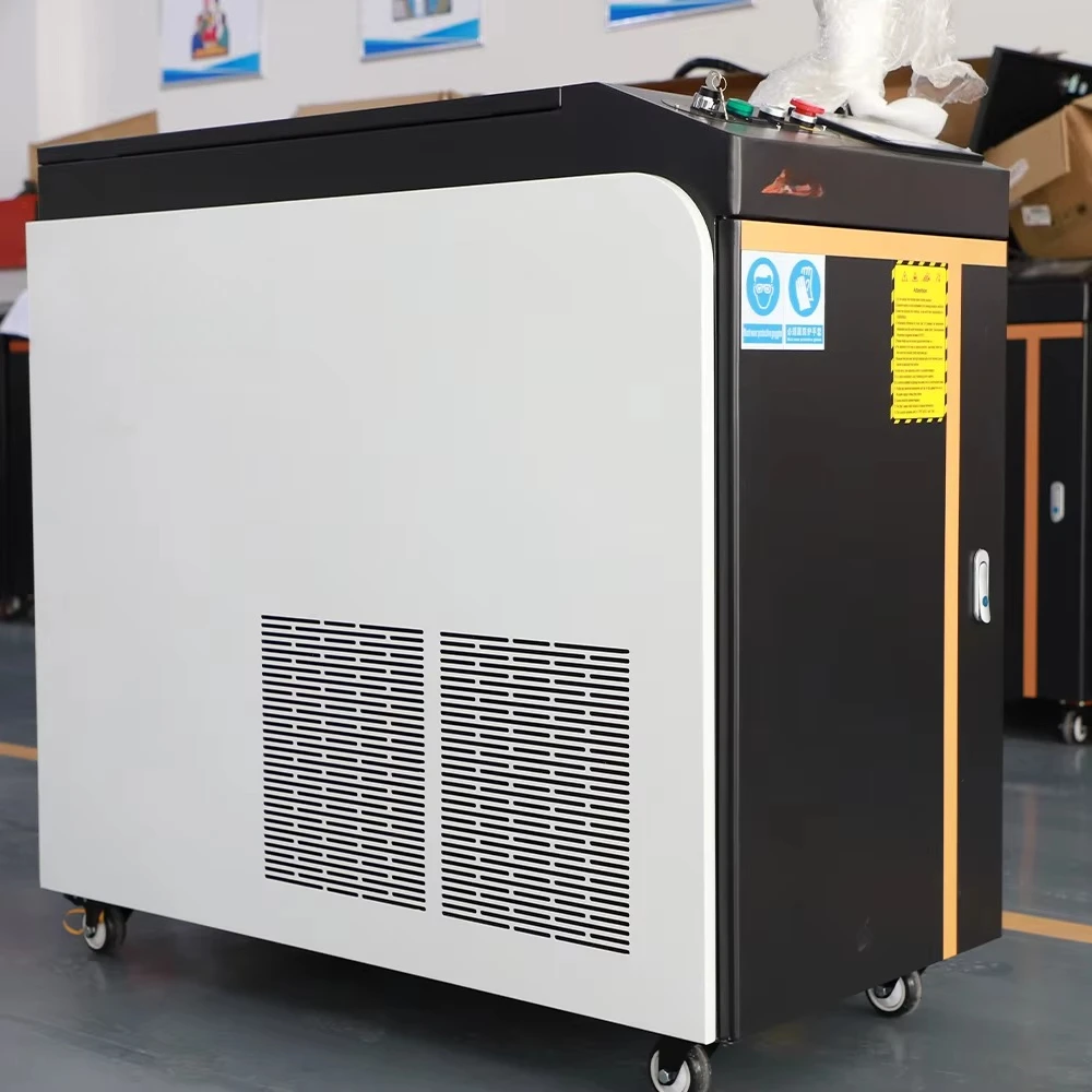 The Hand-held Continuous Cleaning Machine Is Suitable for rust Removal and Paint Cleaning of Steel Plates.