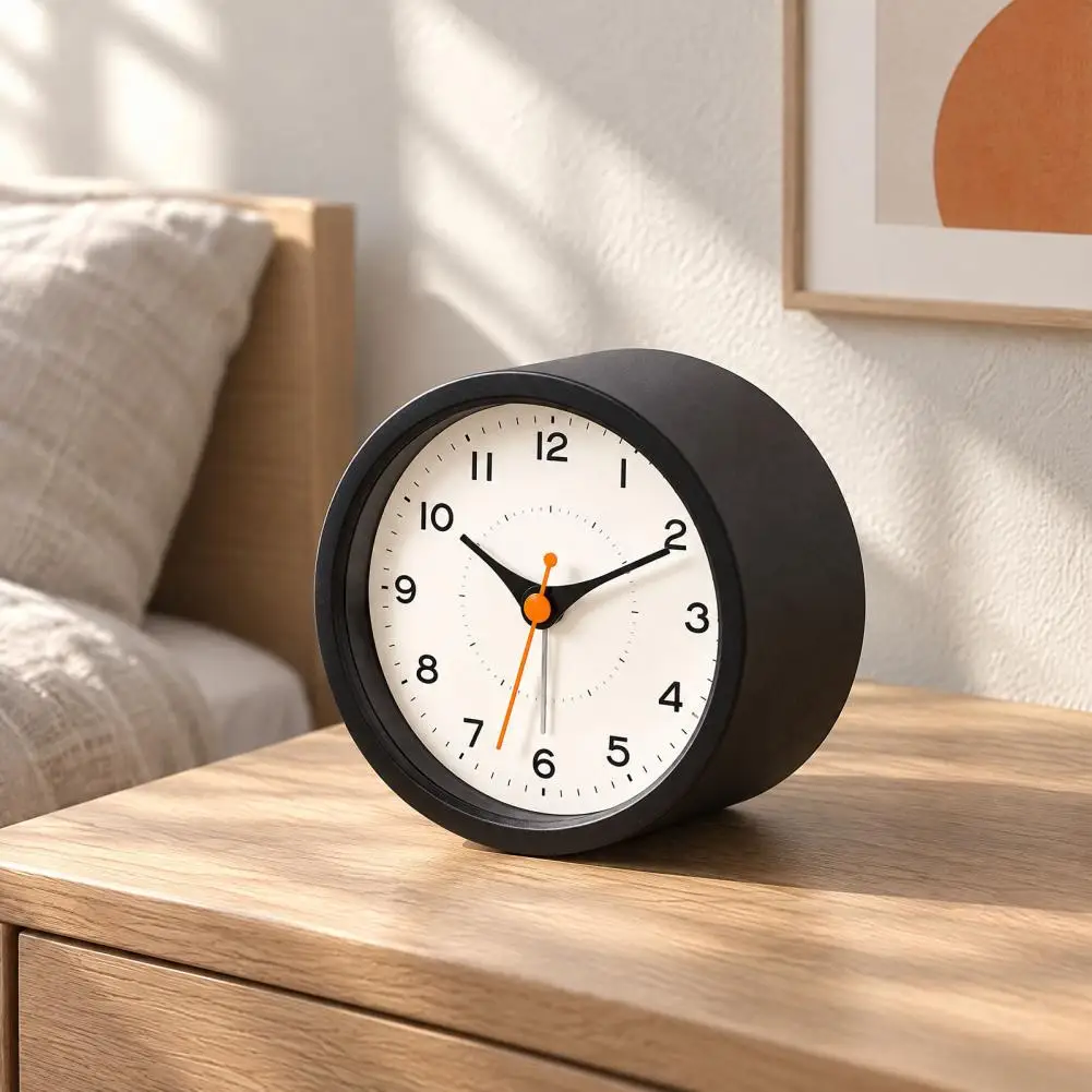 Silent Alarm Clock for Kids Battery Operated Clock Round Alarm Clock for Bedroom Silent Non-ticking Table with Night for Home