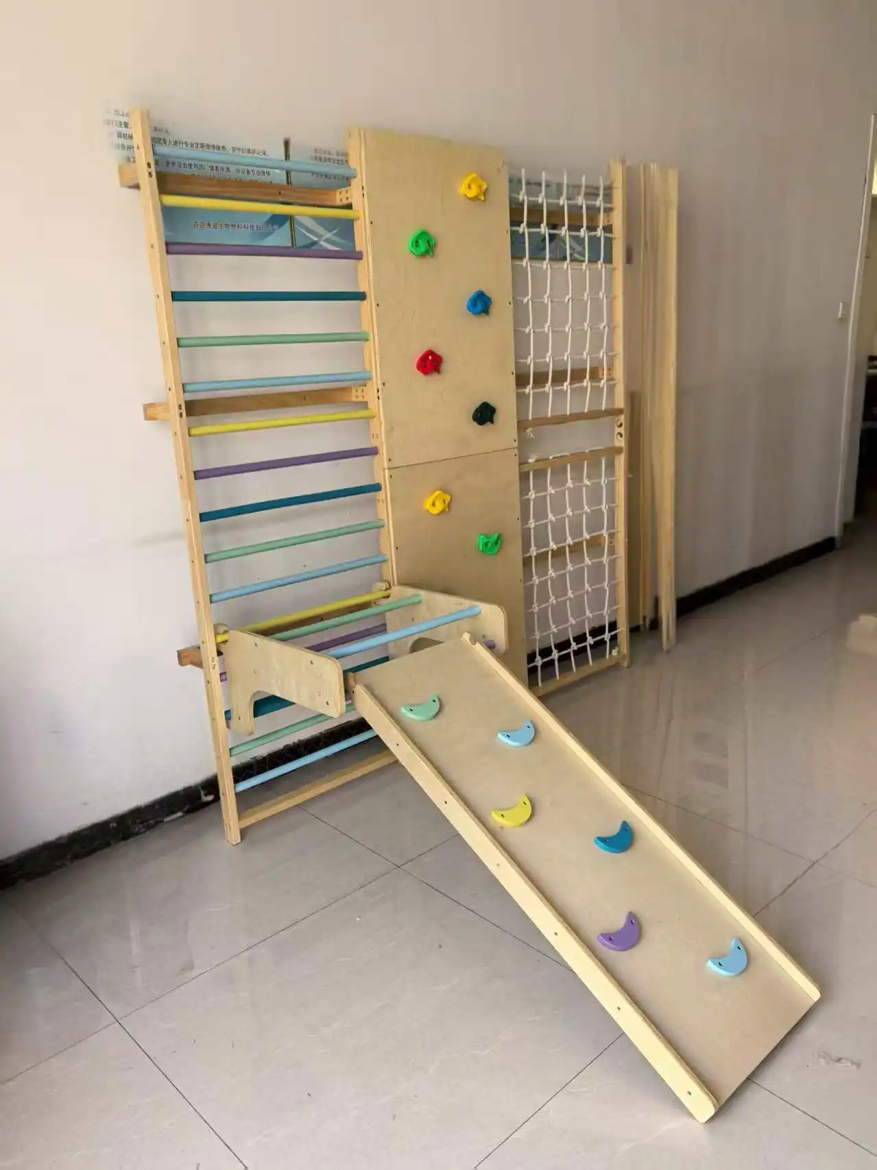 Multifunctional Indoor Gym Climbing Wall Swedish Ladder Indoor Climbers & Play Structures 200x65x200cm