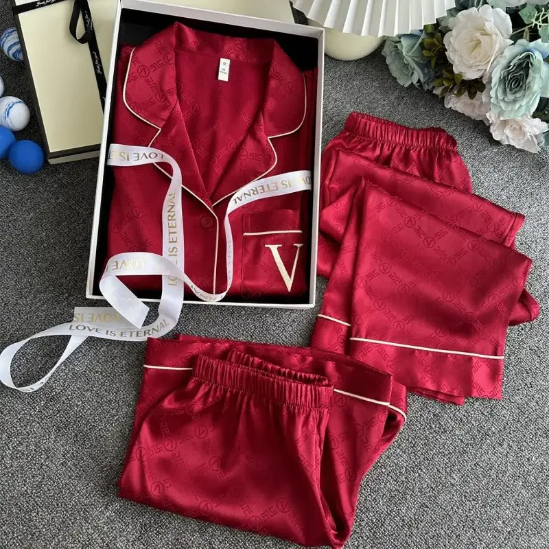 

Свадебная вечеринка, одежда для сна, подарок, красные пижамы, 3 шт., рубашка, брюки, одежда для дома для влюбленных, женская и мужская атласная ночная рубашка, жаккардовая домашняя одежда