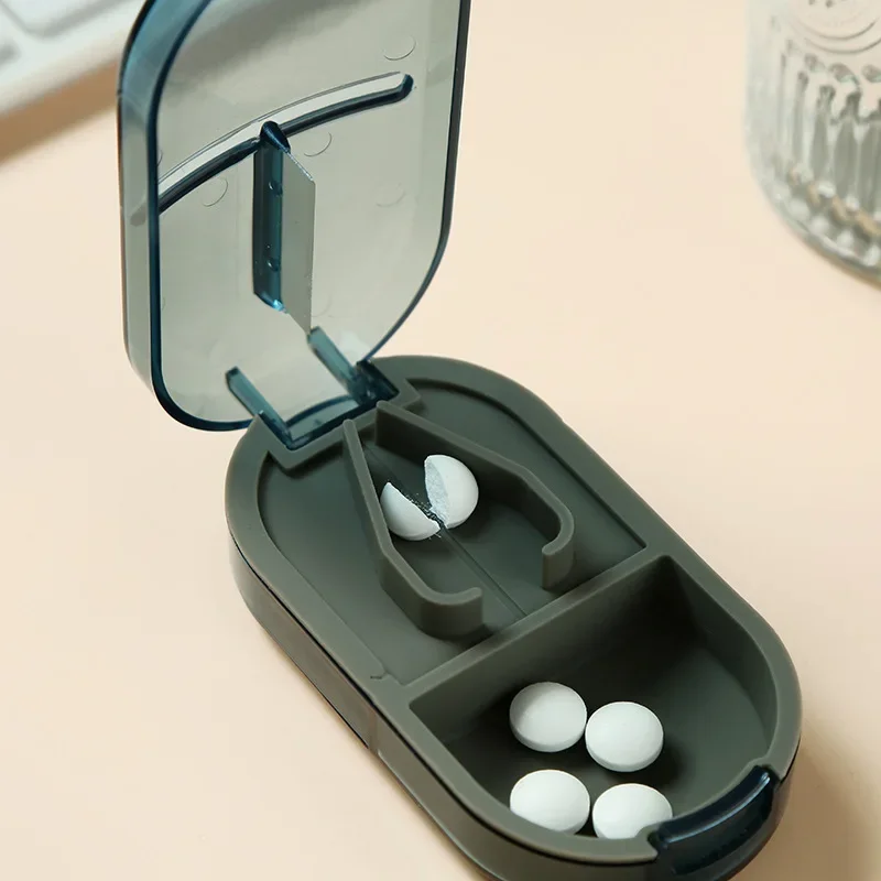 Medicine Pill Cutter Box Portable Drug Box Useful Grinder Splitter Medicine Pill Holder Tablet Cutter Splitter Divider Pill Case