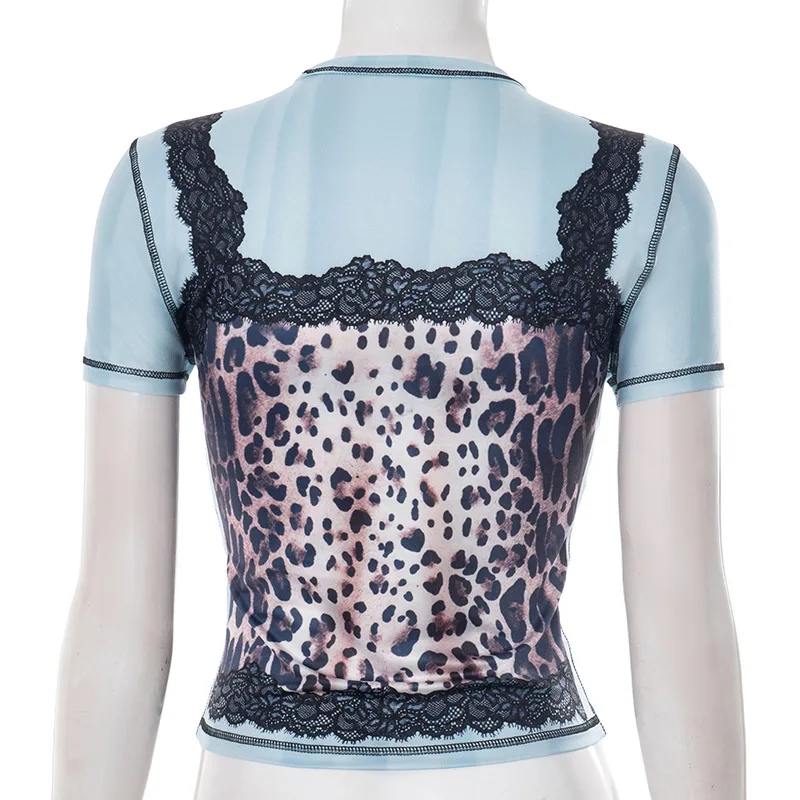 تي شيرت صيفي جديد مريح ومتعدد الاستخدامات بقصة ضيقة وطباعة دانتيل الفهد للنساء