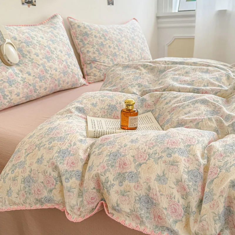 High-Quality Floral Printed Edge Bed Sets Soft Pure Cotton Bedding Set for Autumn and Winter Cozy Skin-Friendly Textile Supplies
