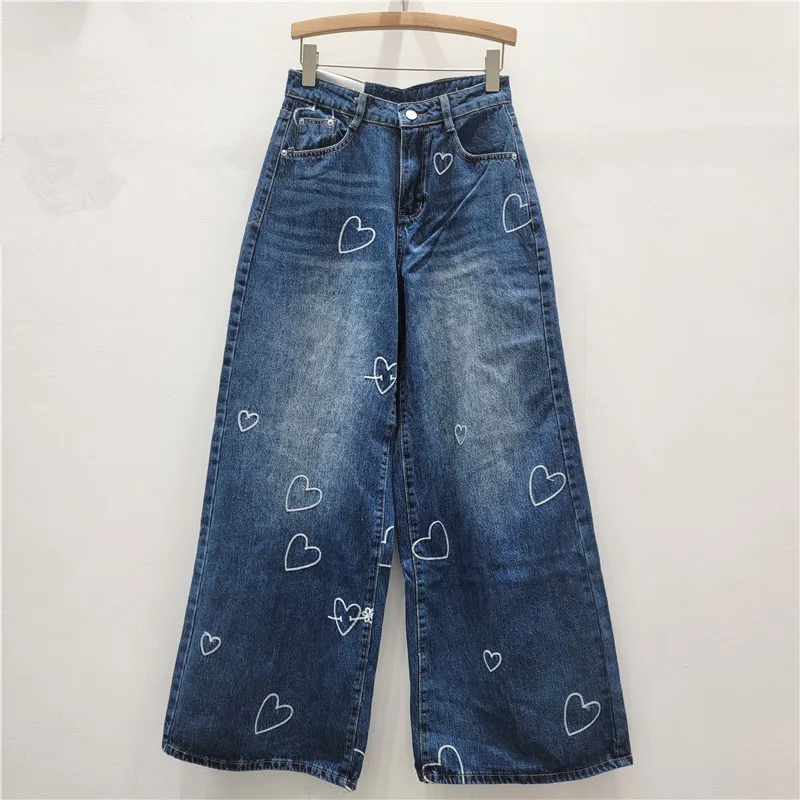 

Женские джинсы с вышивкой в виде сердца, свободные прямые брюки, широкие брюки длиной до пола, новый нишевый дизайн ранней осени 2025 года