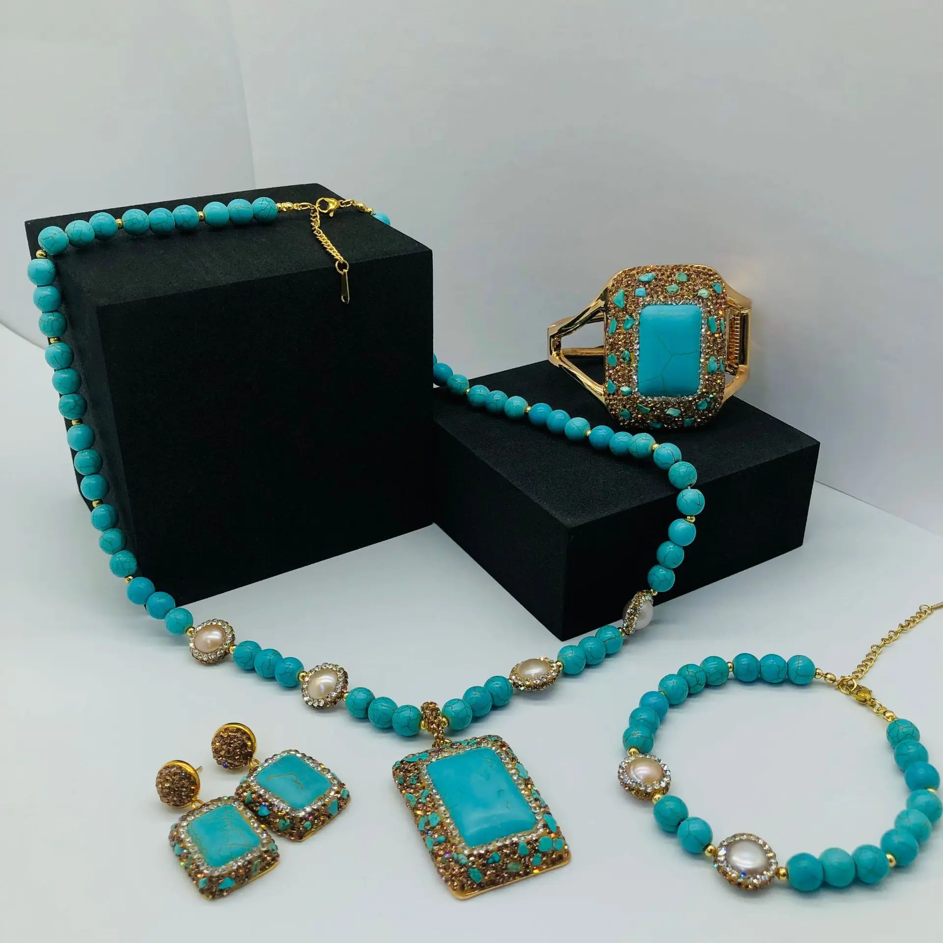 4pcs Turquoise Pearl Necklace Earrings Ring Wide Edge Bracelet Fashion Luxury Set Jewelry African Retro Choker Women Boho Gifts