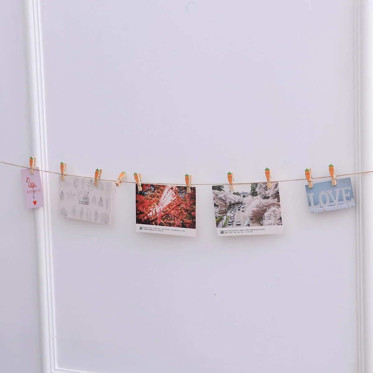 

10Pcs Wooden Photo Clips Carrot-Shaped Note Memo Holders for Cards Pictures Natural Material Fine Workmanship Includes Hanging