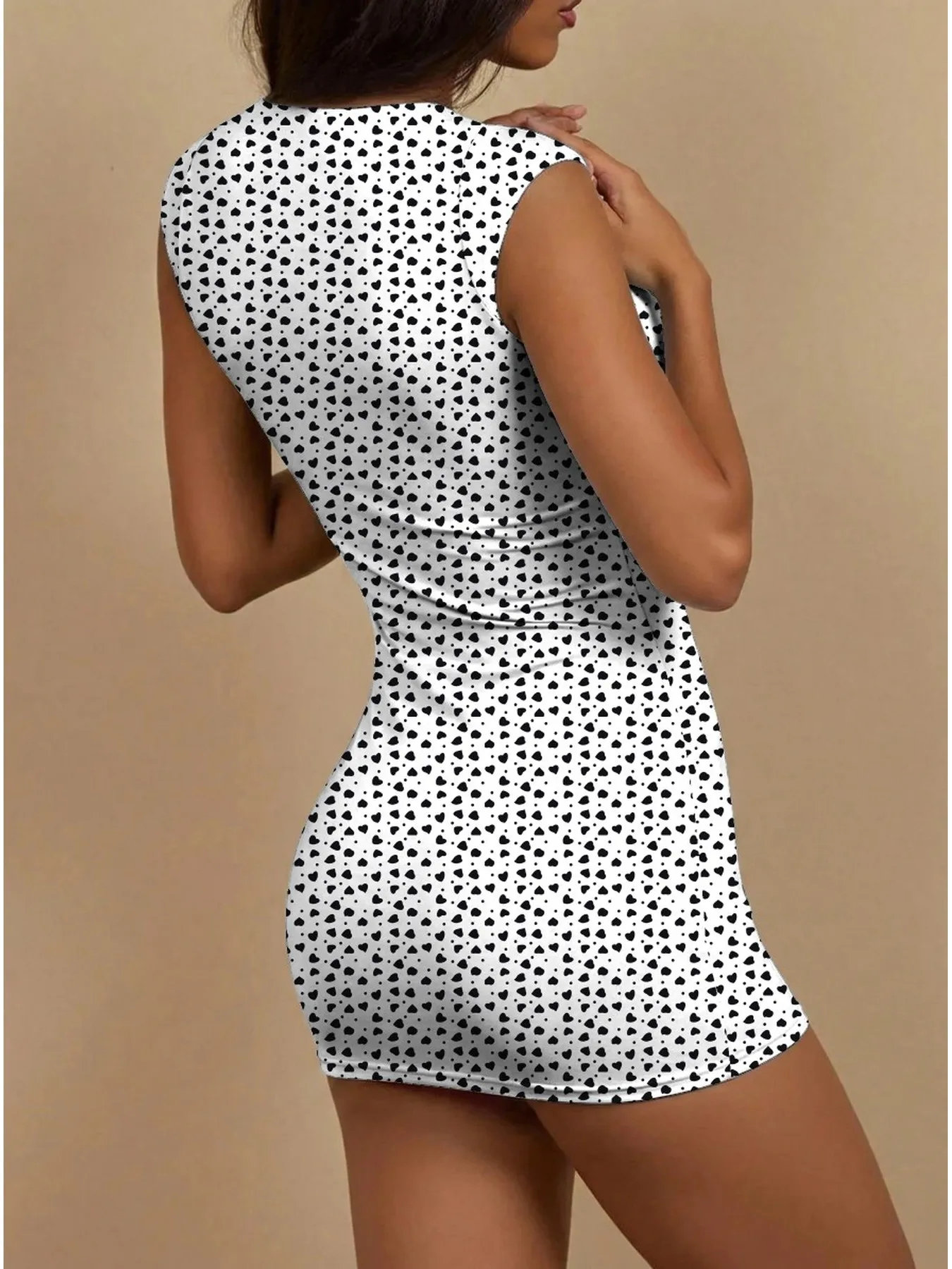 Women's Casual and Elegant Square Neck Heart-Shaped Polka Dot Printed Short-Sleeved Waist Cinching Mini Skirt Long Dress