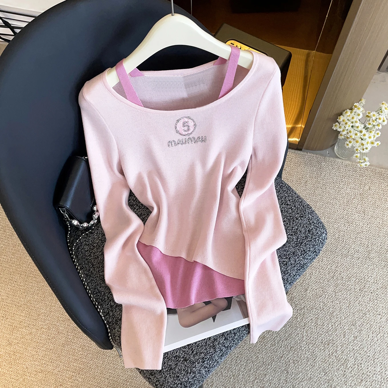 

Sweet Glitter Letter Rhinestone Strap Knitted Sweater for Women Princ Sle Long Sve Regular Fit Autumn New Arrival