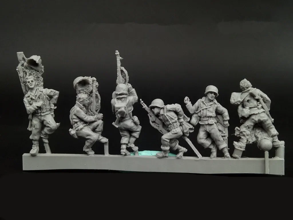 1/72 Diecast Resin Figure Model GK US Army Killed Soldiers Small Soldier Scene Unassembled and Uncolored Diorama Toy