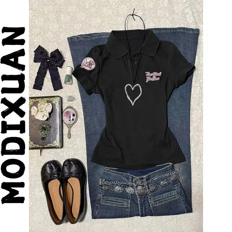 

Черная рубашка-поло с плечами, женская футболка с короткими рукавами и воротником для женщин, лето 2025, новый американский винтажный короткий топ для милых девушек