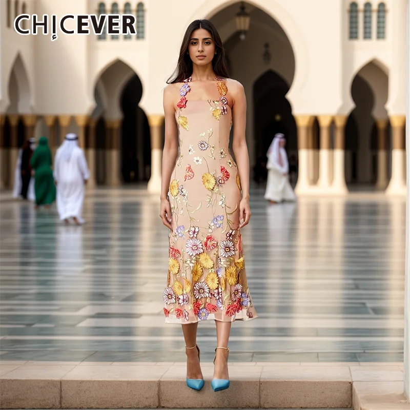 

CHICEVER Hit Color Patchwork Appliques Dresses For Women Halter Sleeveless Backless High Waist Slimming Long Dress Female Summer