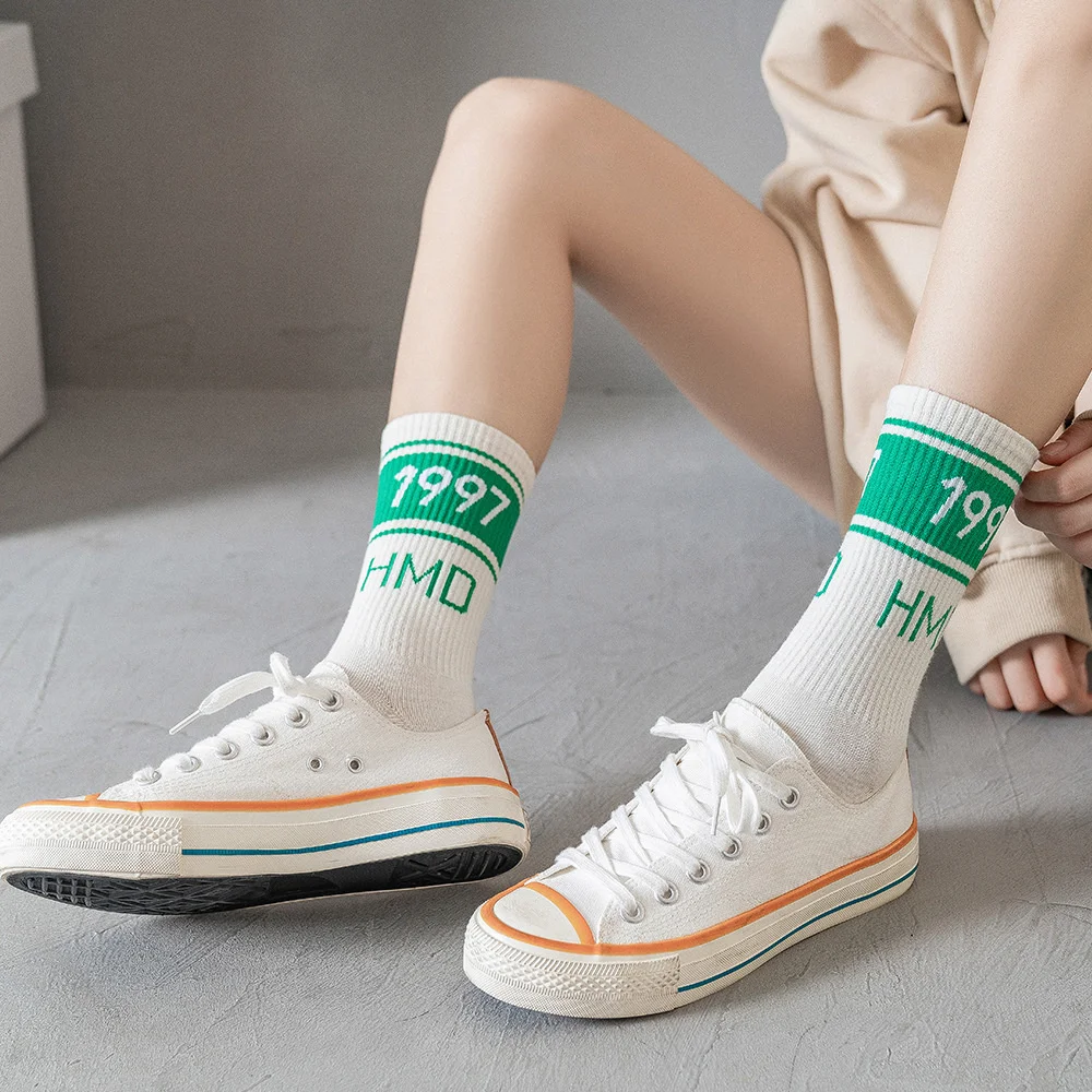 SP & CITY Sports collège Style 1997 chaussettes femmes rue Hip Hop Harajuku chaussettes en coton Ins femme drôle Cool chaussette Hipster