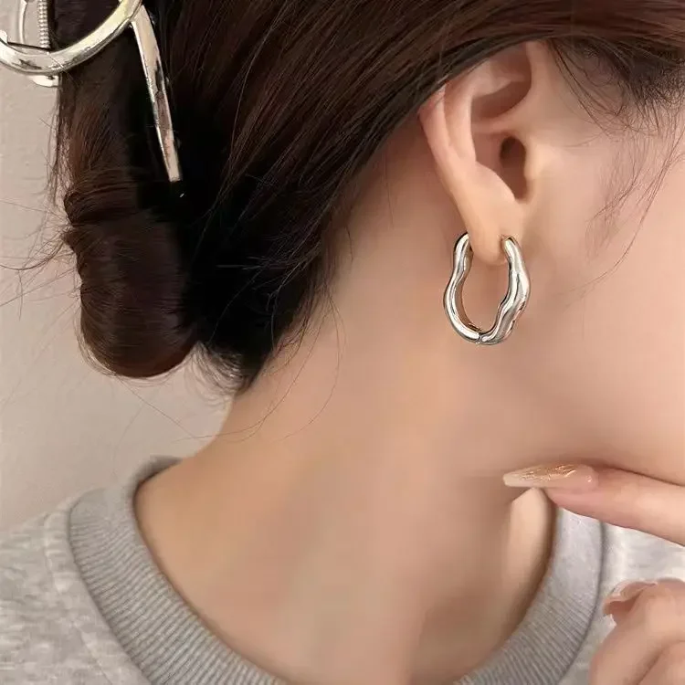 Vintage Metal Geometry Hoop Earring Fashion New Design Irregular Minimalist Circled Earrings For Women Party Jewelry Gift