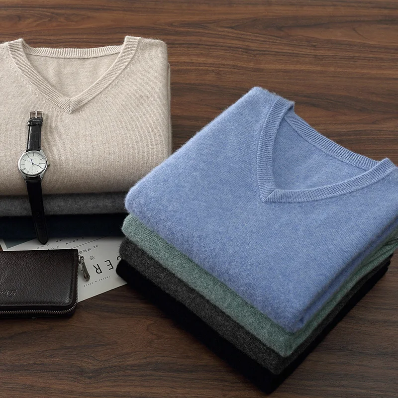 Maglione da uomo lavorato a maglia 100% cashmere Autunno e inverno Scollo a V Tinta unita Business Casual Base Maglione Abbigliamento da uomo di lusso leggero
