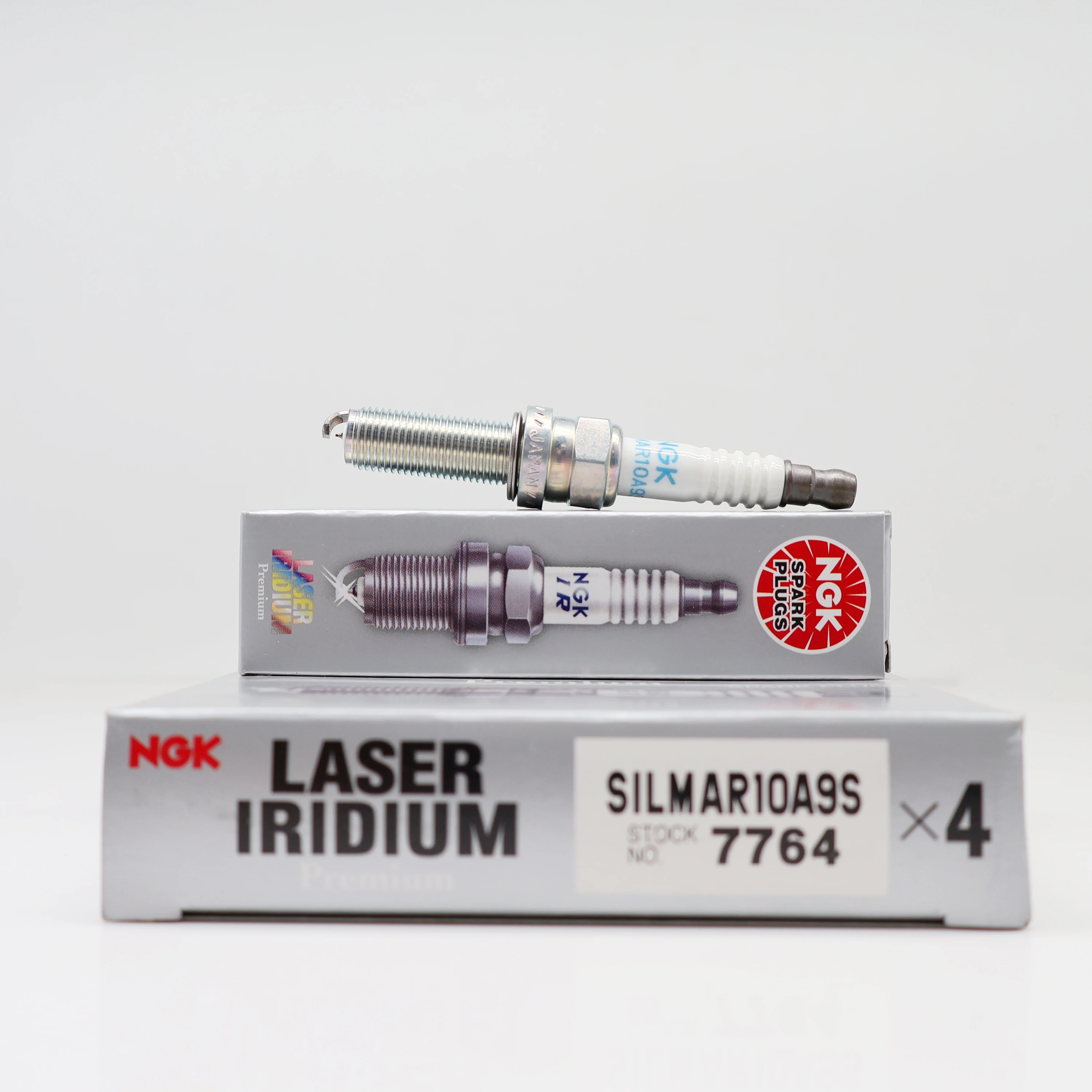 Ngk Spark Plug Laser Iridium - Bougie d'allumage NGK Laser Iridium SILMAR10A9S