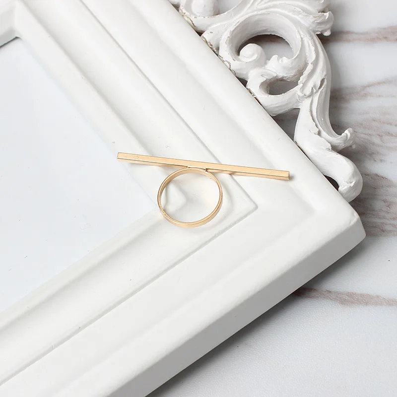

Faionable Simple Gemstone Ring for Women Ele Long Bar Ring Versatile Exaggerated Copper Finger Ring Jewelry Accory