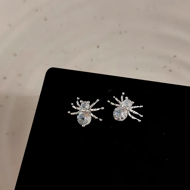 1 par de pendientes minimalistas de araña de circón para mujeres y niñas, bonitos pendientes con pasador para Piercing de insectos, accesorios de joyería fina, regalos