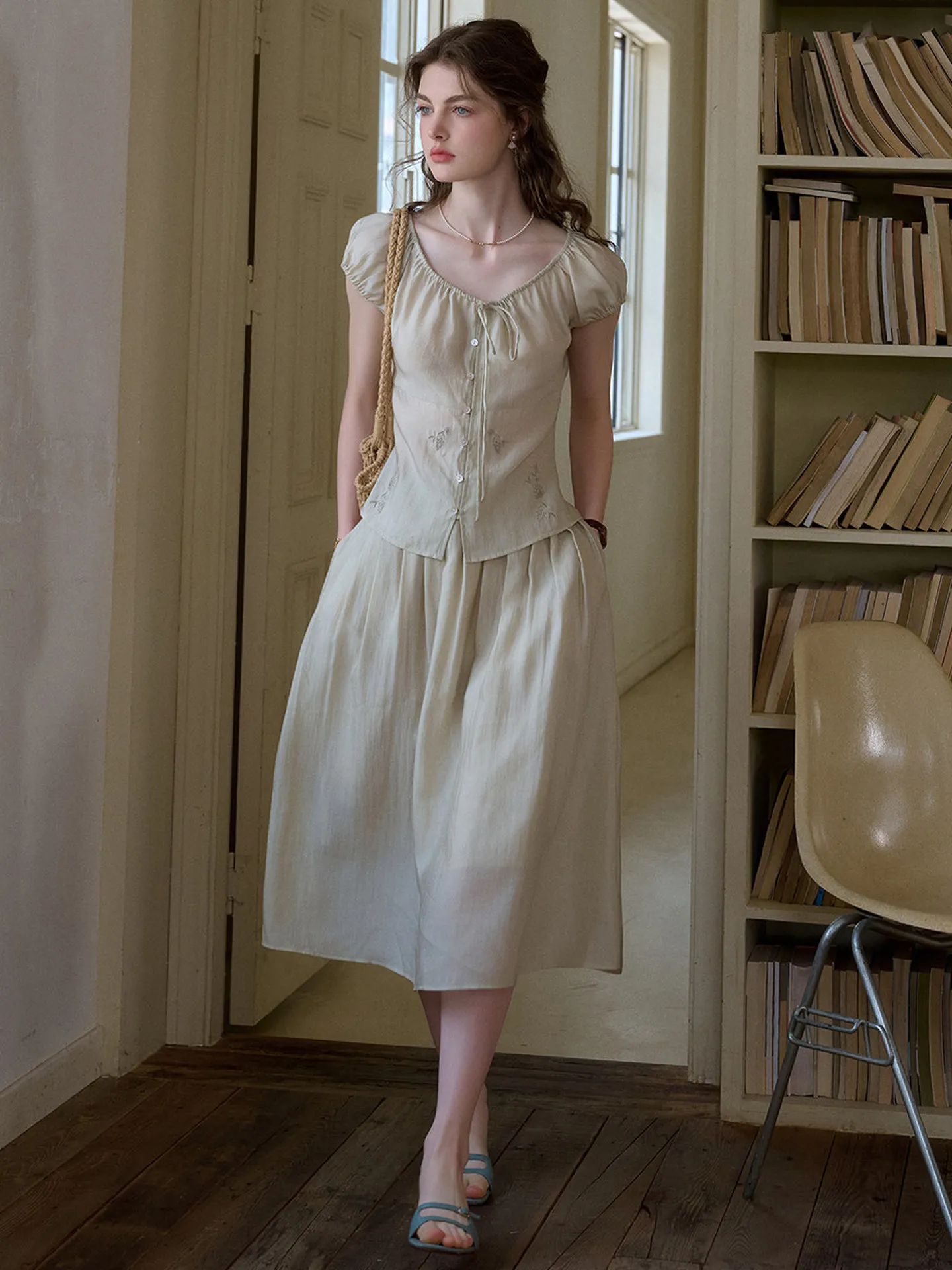 

Elegant V-Neck Embroidered Plant Pattern Women's Summer Outfit Two-Piece Set Breathable Short Sleeve Shirt And Skirt