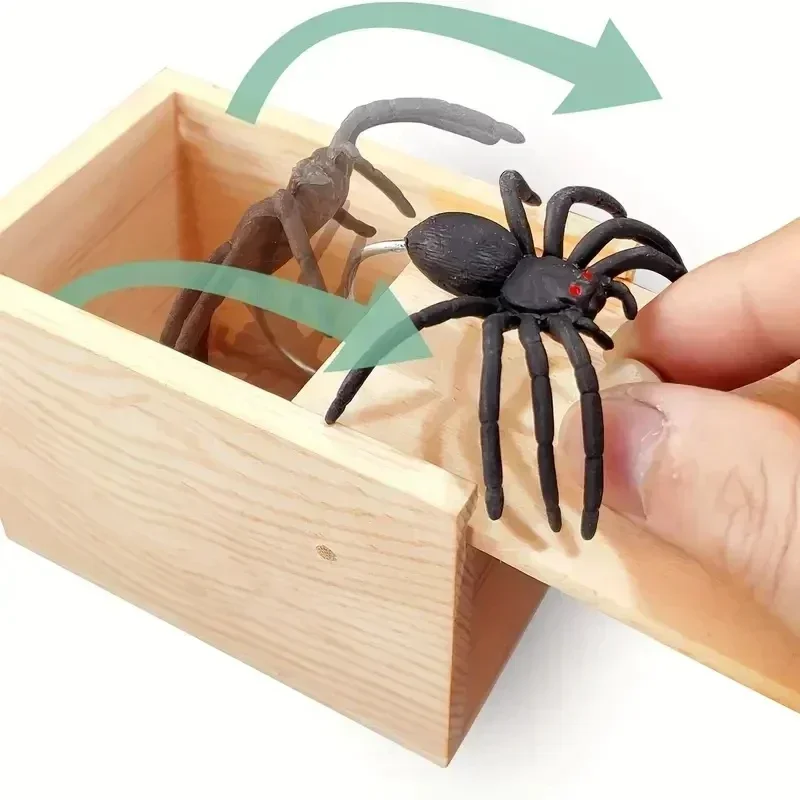Araña de simulación con caja de madera, recuerdos para niños, broma complicada, juguete de broma, Casa Encantada, accesorios de terror, suministros de decoración para fiesta de Halloween