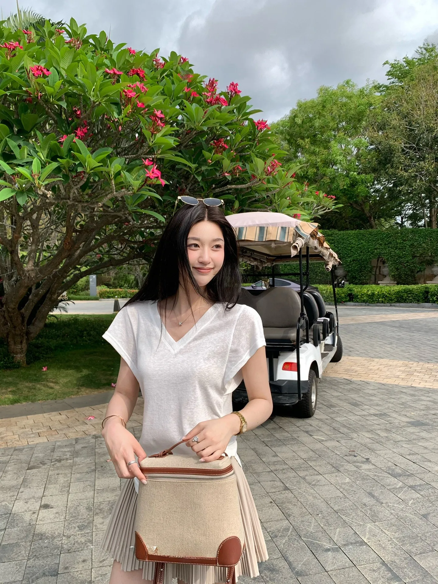 

Универсальная женская футболка Anglim Yarn Design с воротником-сердечком, летняя, приталенная, с коротким рукавом, из смесового хлопка и полиэстера, повседневная, свободного кроя.