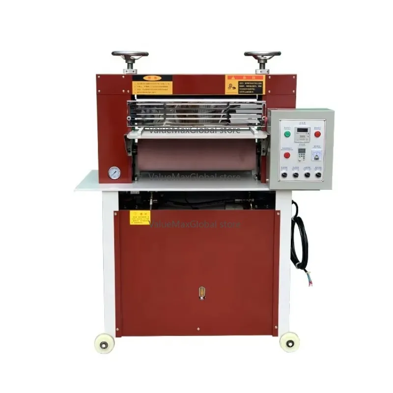 Verarbeitungsmaschine für Ledergürtel – Funktion zur Rollenbeschichtung und Musterprägung