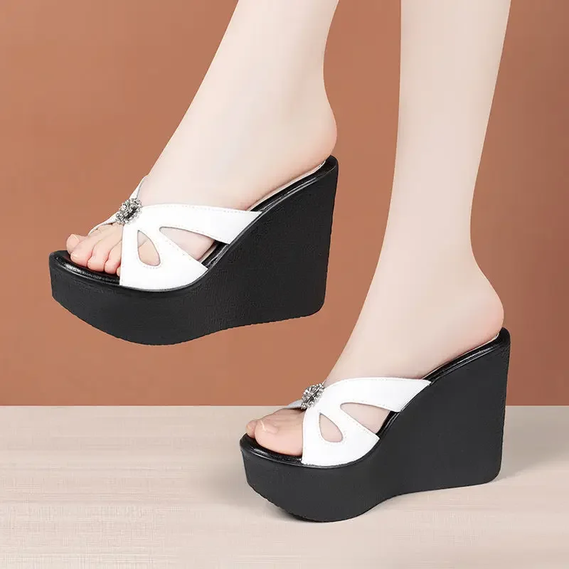 8cm 11cm Small Size 33-43 Rhinestone Patent Leather Slippers 2024 Summer High Heels Platform Wedges Shoes for Office MOdel Mom