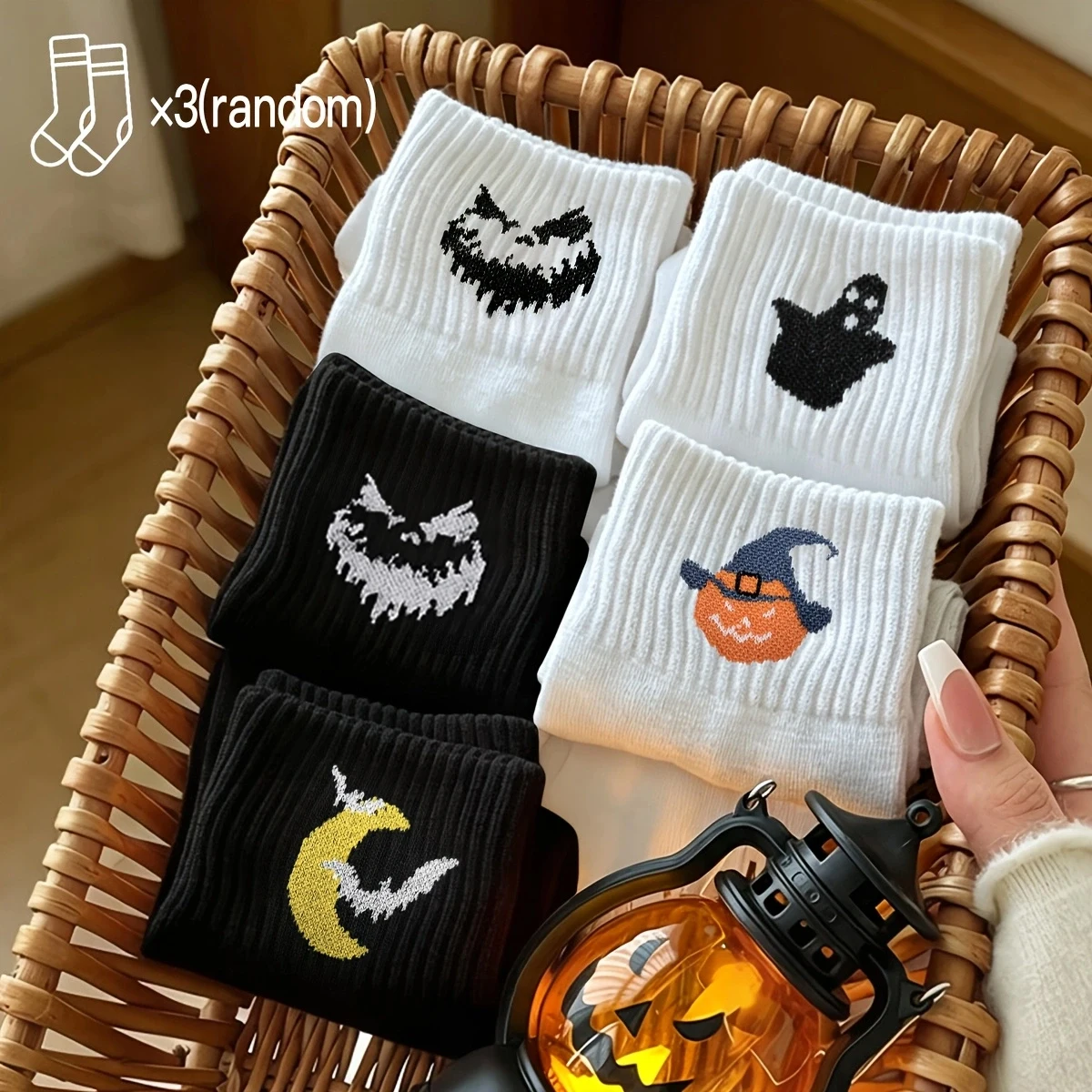 3 Pairs Of Seasonal Fashionable Halloween Pumpkin Head/Ghost/Magic Hat/Bat Pattern Versatile Soft And Comfortable Mid Tube Socks