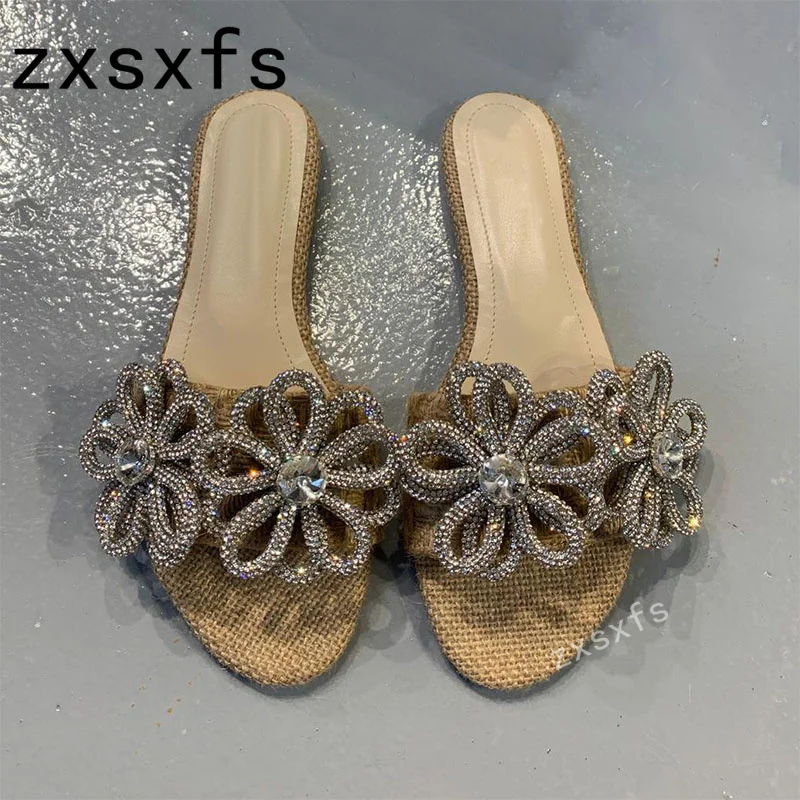 

2023 Summer High Quality New Hemp Crystal Flower Decoration Flats Slippers Women Slip On Deep Toe Mules Casual Party Shoes Mujer