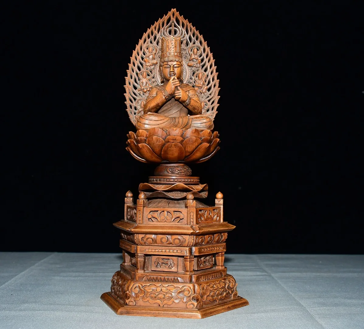 

9-дюймовая статуэтка Будды Вайрочаны из старого бука с подсветкой, Будда Амитабха для молитвенного зала, городского дома или особняка