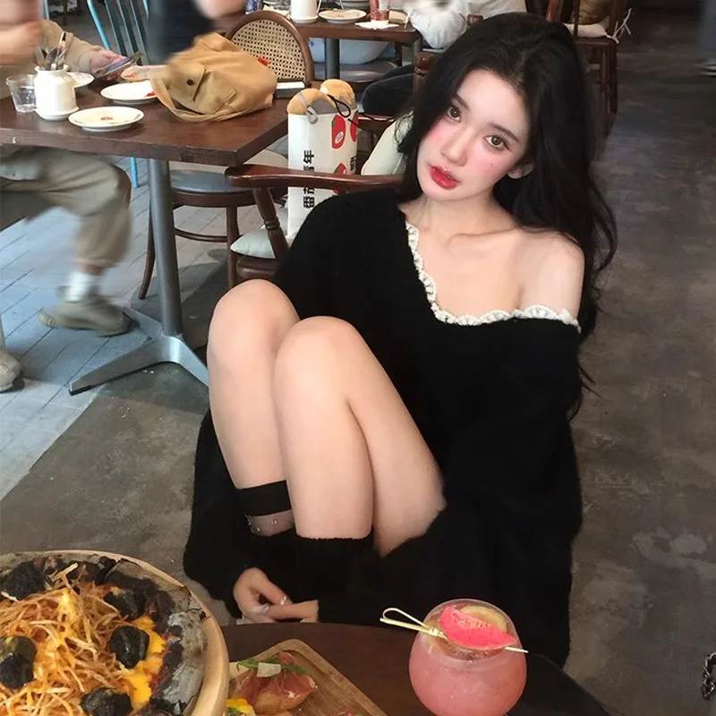 Maglione da donna sexy con scollo a V e grande fiocco, top in maglia allentata di fascia alta pigro ed elegante francese