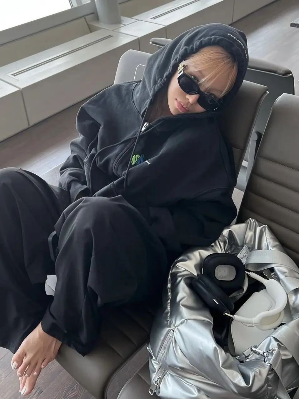 

Толстовка-куртка Ailz Project в американском повседневном стиле с вышивкой номера телефона, эффектом потертости, капюшоном и молнией, свободного кроя, молодежная, популярная