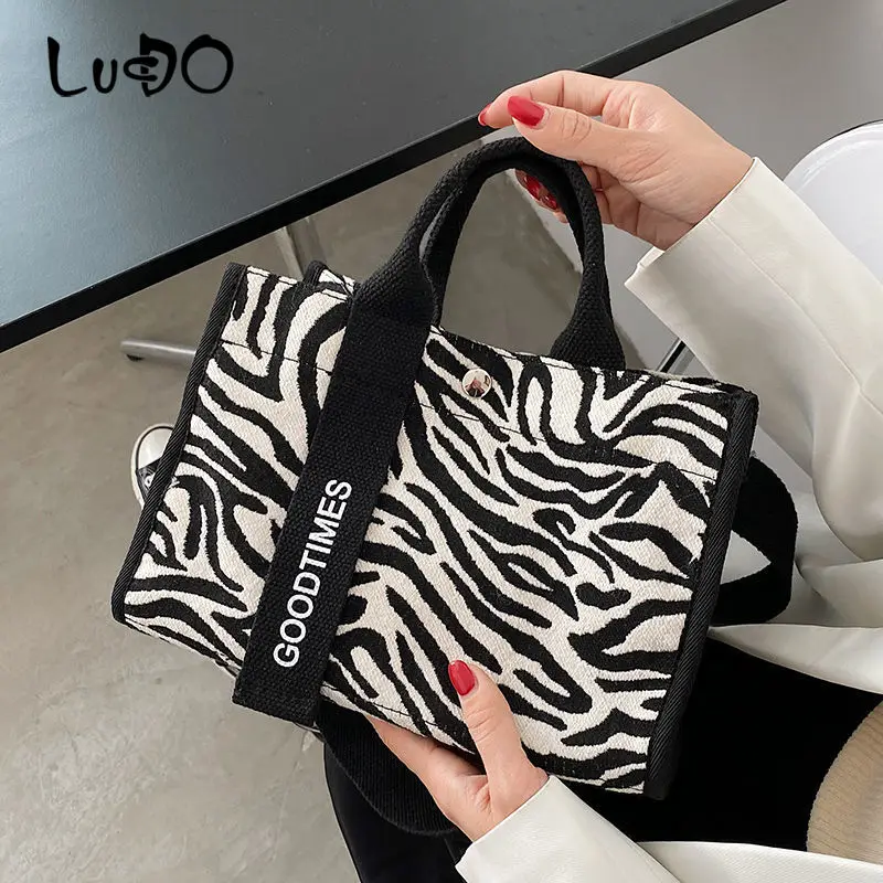 High-Quality Texture Zebra Pattern Women One-Shoulder Crossbody Handbag New Large-Capacity Brand Canvas Wild Western Style