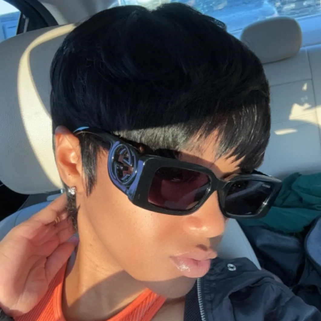 女性のためのピクシーカットヒューマンウィッグ、ショートレイヤードウィッグ、フルマシンウィッグ