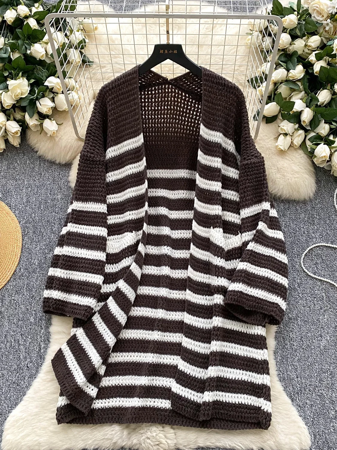 كارديجان نسائي مفتوح بنمط كوري مخطط، تصميم فضفاض متعدد الاستخدامات، ملابس خارجية عصرية متوسطة الطول