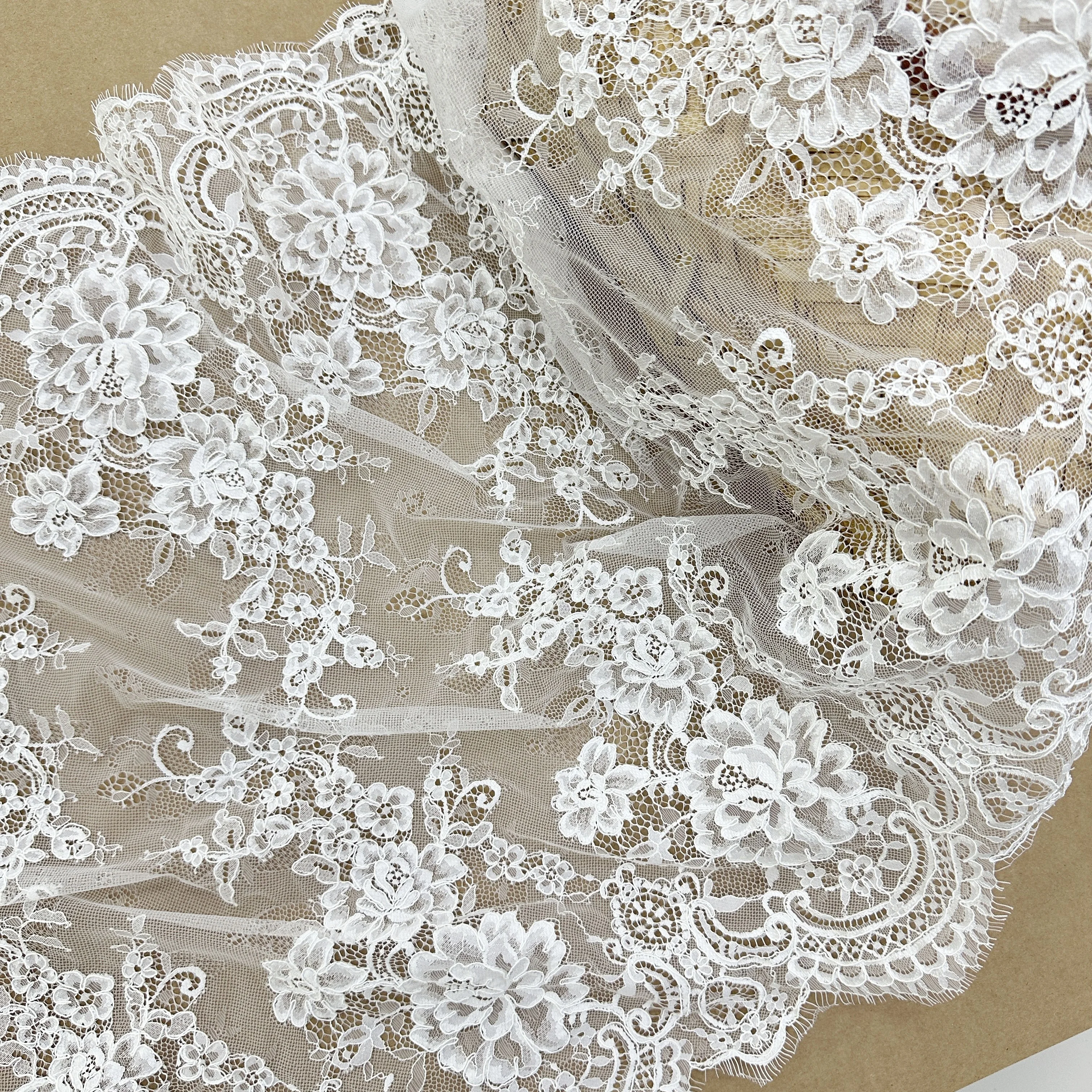 3 Meter handgefertigte Alençon-Spitzenborte für Brautschleier, Hochzeitsbänder, Stirnbänder, Schmuck und Kostümdesign – Detail 1